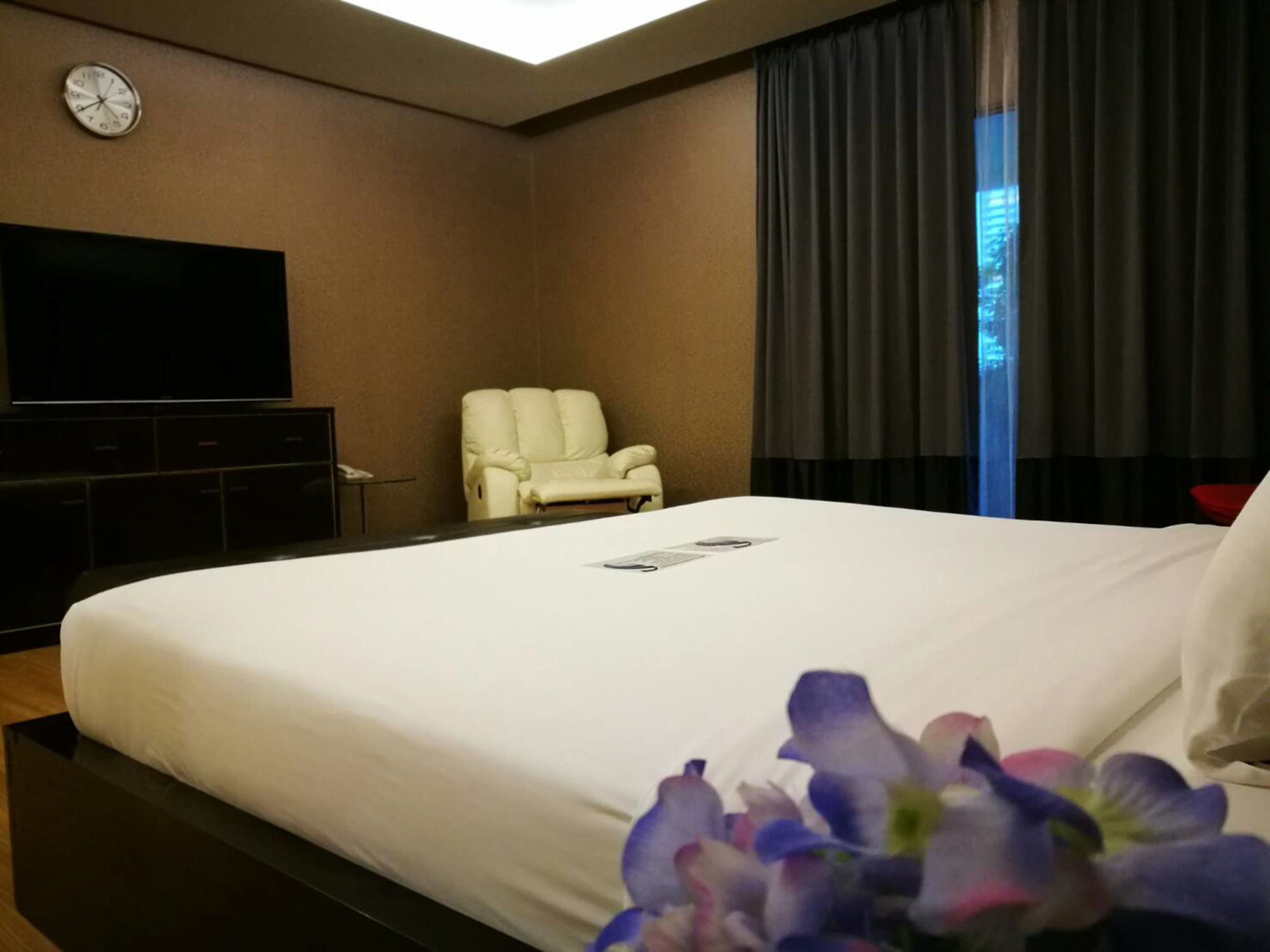 素坤逸1号斯凯公寓式酒店 曼谷 外观 照片